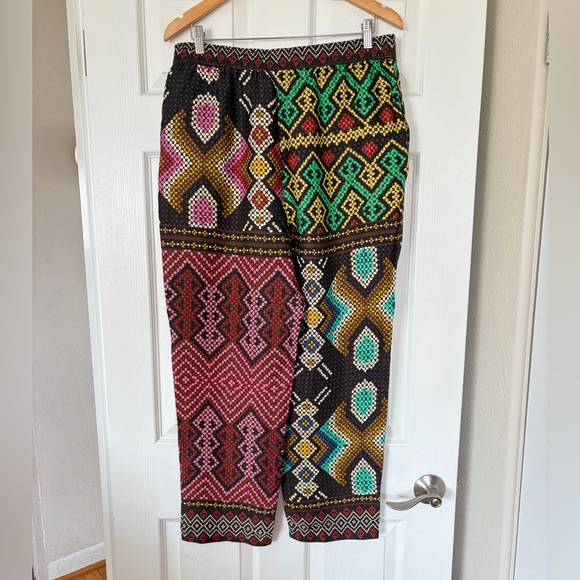 NWOT Farm Rio High Waist Viscose Pants with elastic waist and pockets! Sz L - Picture 4 of 5